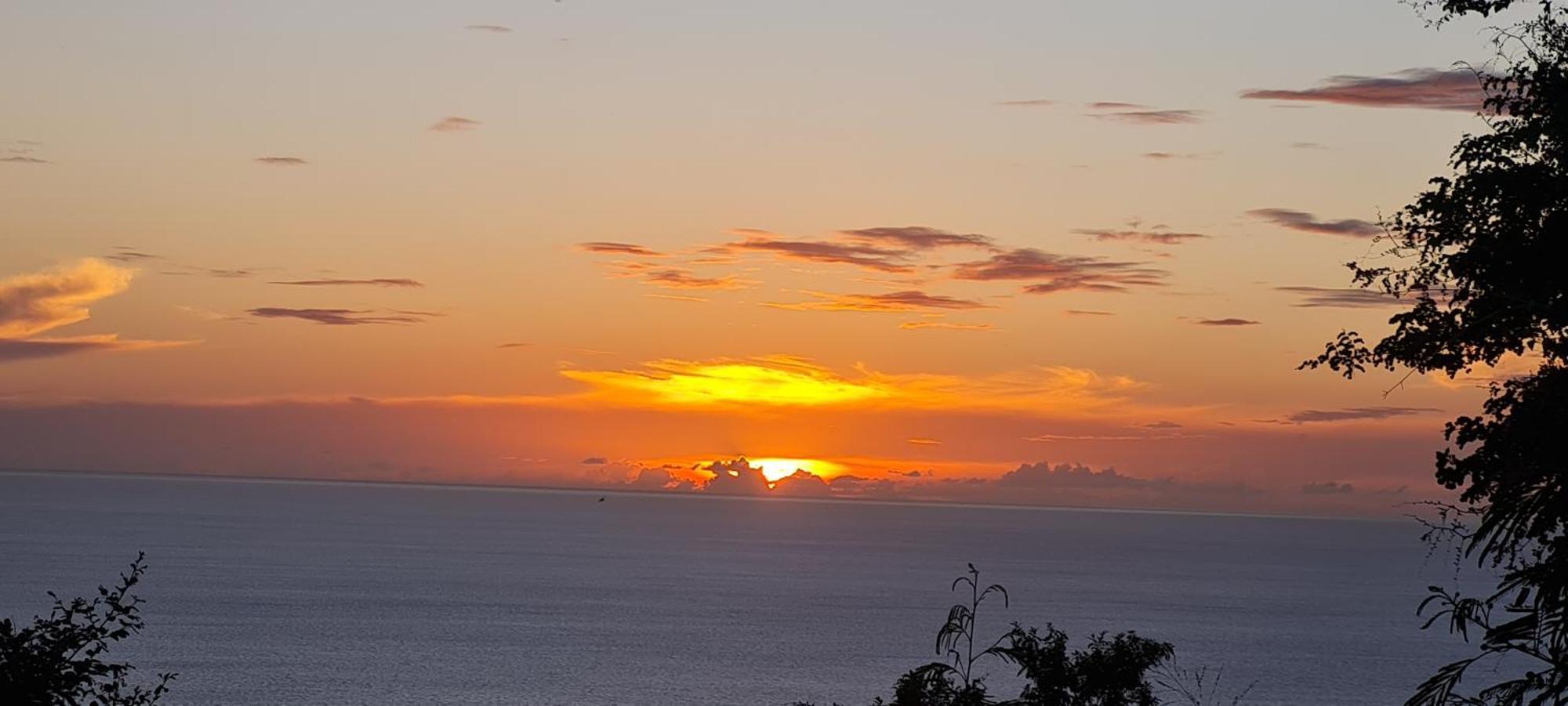 Les Gites Kajou Bouillante Exterior foto